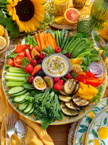 Veggie salad with sunflower table-setting